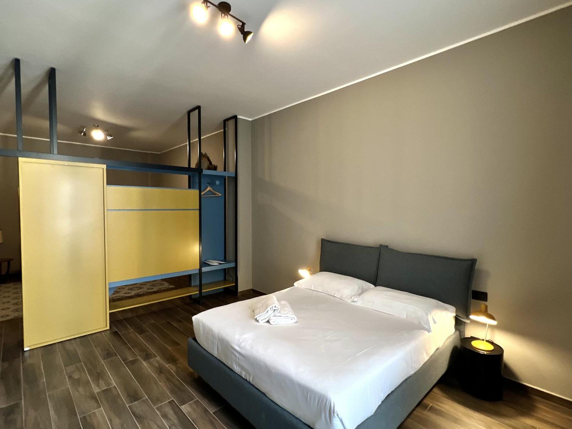Palazzo Zippitelli Apartments Bari Room photo